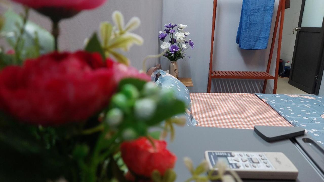 Alley Homestay_Lieu Giai Ханой Екстериор снимка
